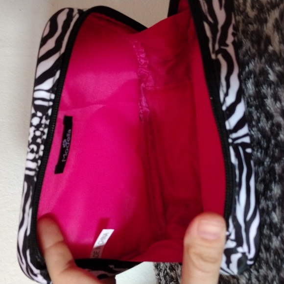 Huge Modella Travel Set! - Picture 6 of 10